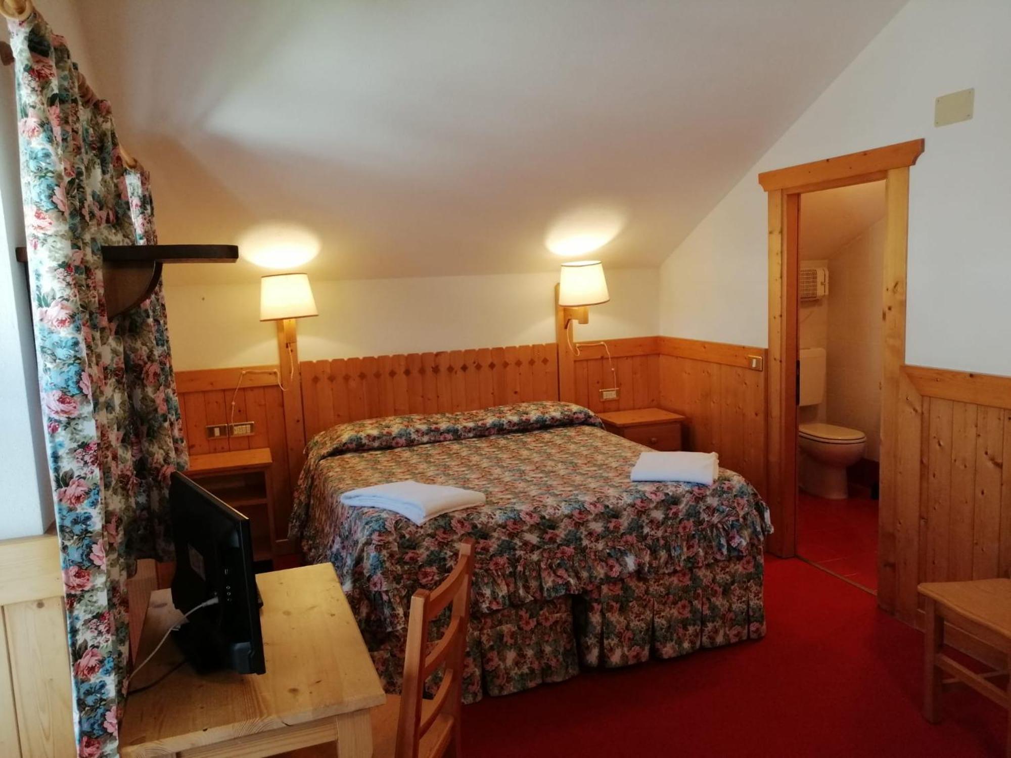 Hotel Locanda Grauson Конь Екстер'єр фото